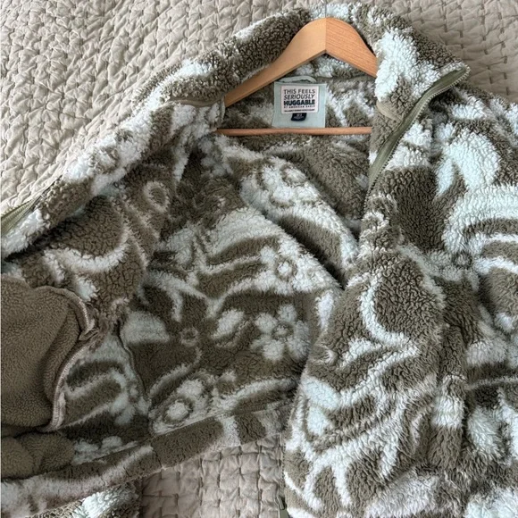 Floral Fleece Jacket - Picture 2 of 6